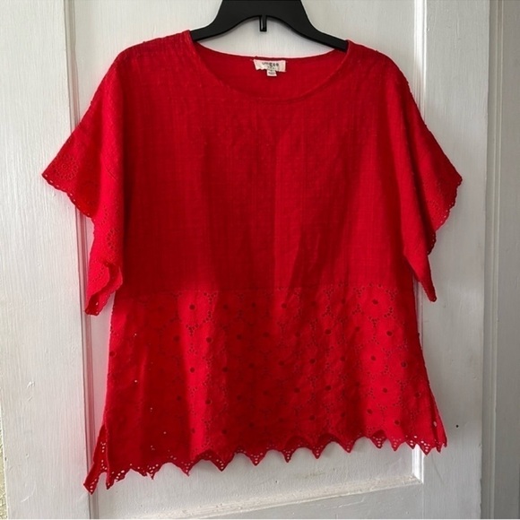 Umgee Boho Boxy Clip Dot Blouse with Eyelet Lace Detail - Picture 1 of 7